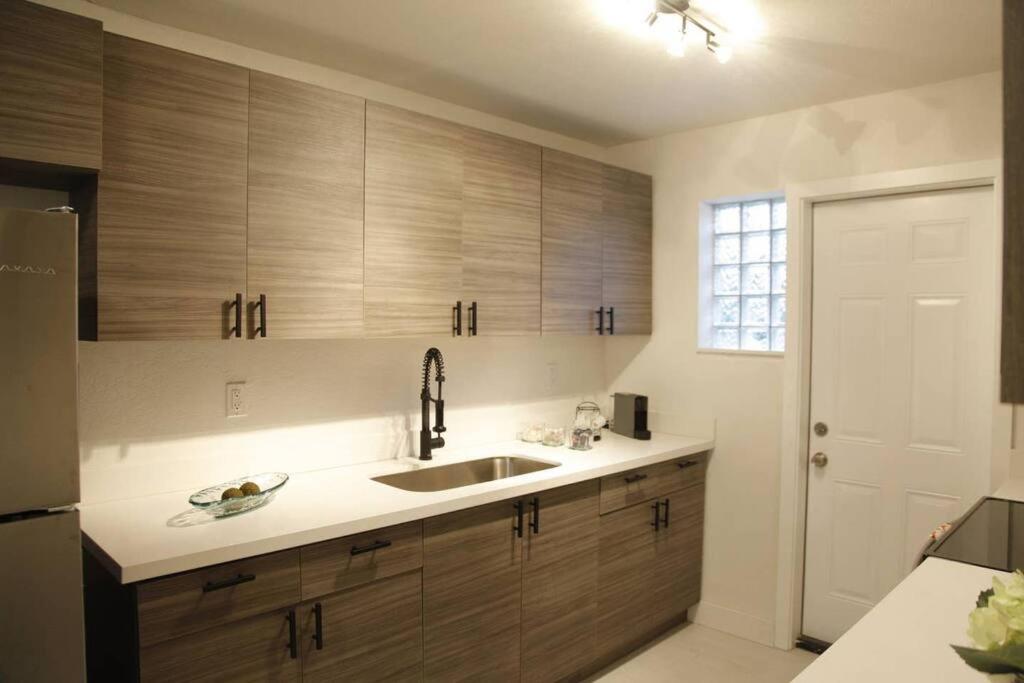 3 Designer In The Upper East-side Miami